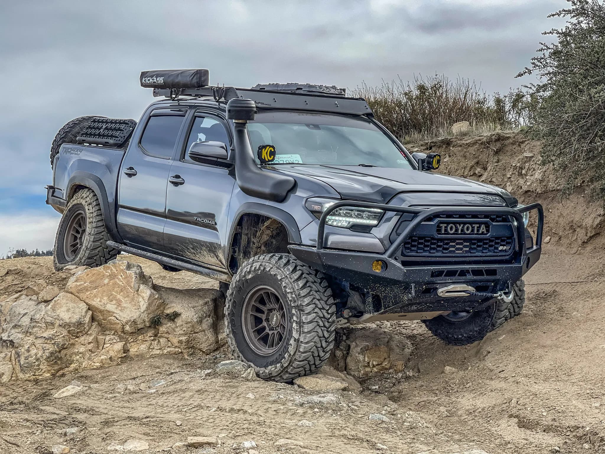 Meistern Sie jede Offroad Herausforderung: Mit Techtradesystem Seilwinden durch jedes Terrain