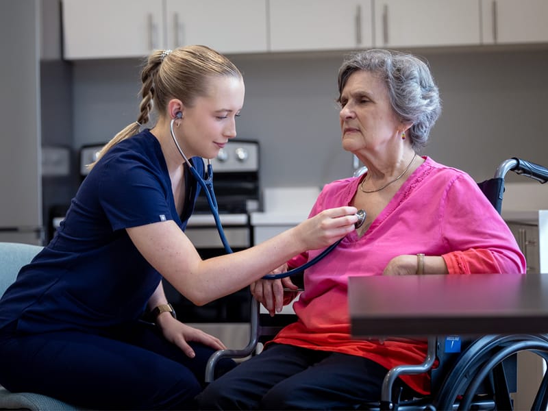 Pflegedienst eröffnendienst eröffnen Marketing: Effektive Flyer- und Broschürengestaltung
