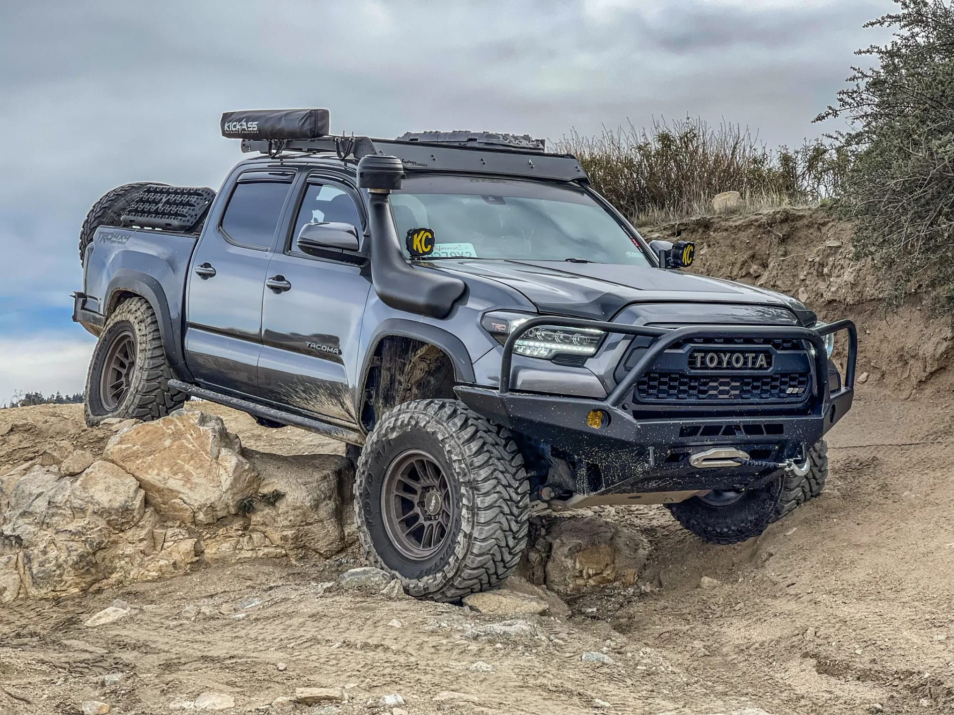 Meistern Sie jede Offroad Herausforderung: Mit Techtradesystem Seilwinden durch jedes Terrain