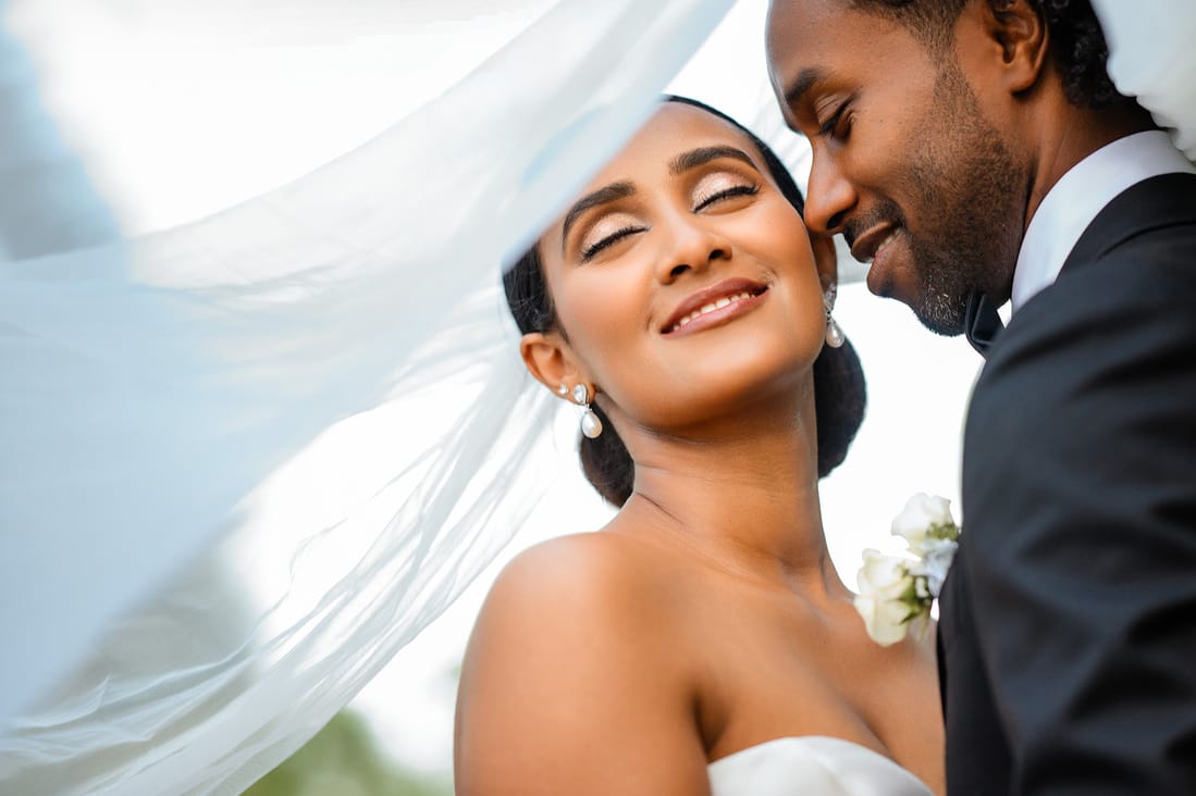 Corporate Hochzeit Videograf Düsseldorf: Unternehmen ins rechte Licht setzen