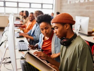 AAU Elearning Strategies Support Undergraduate and Graduate Programs