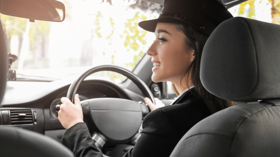 Mietwagen mit Chauffeur in Marokko: Stressfrei und komfortabel unterwegs